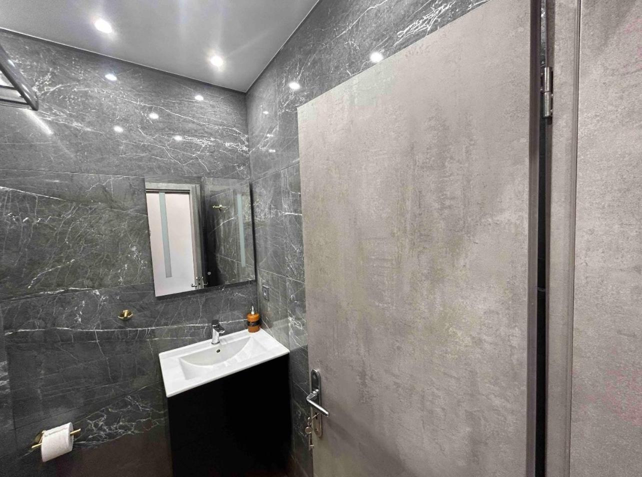 Port Twins Suites No2 Piraeus Luaran gambar
